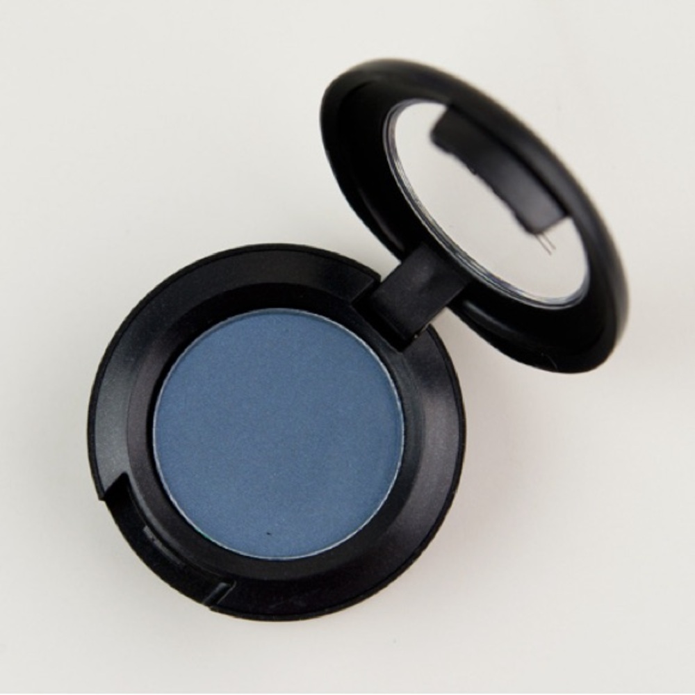 LNNB MAC Parisian Skies Eyeshadow (Satin)